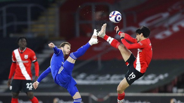 Southampton Vs Leicester: The Foxes Diredam 10 Pemain The Saints